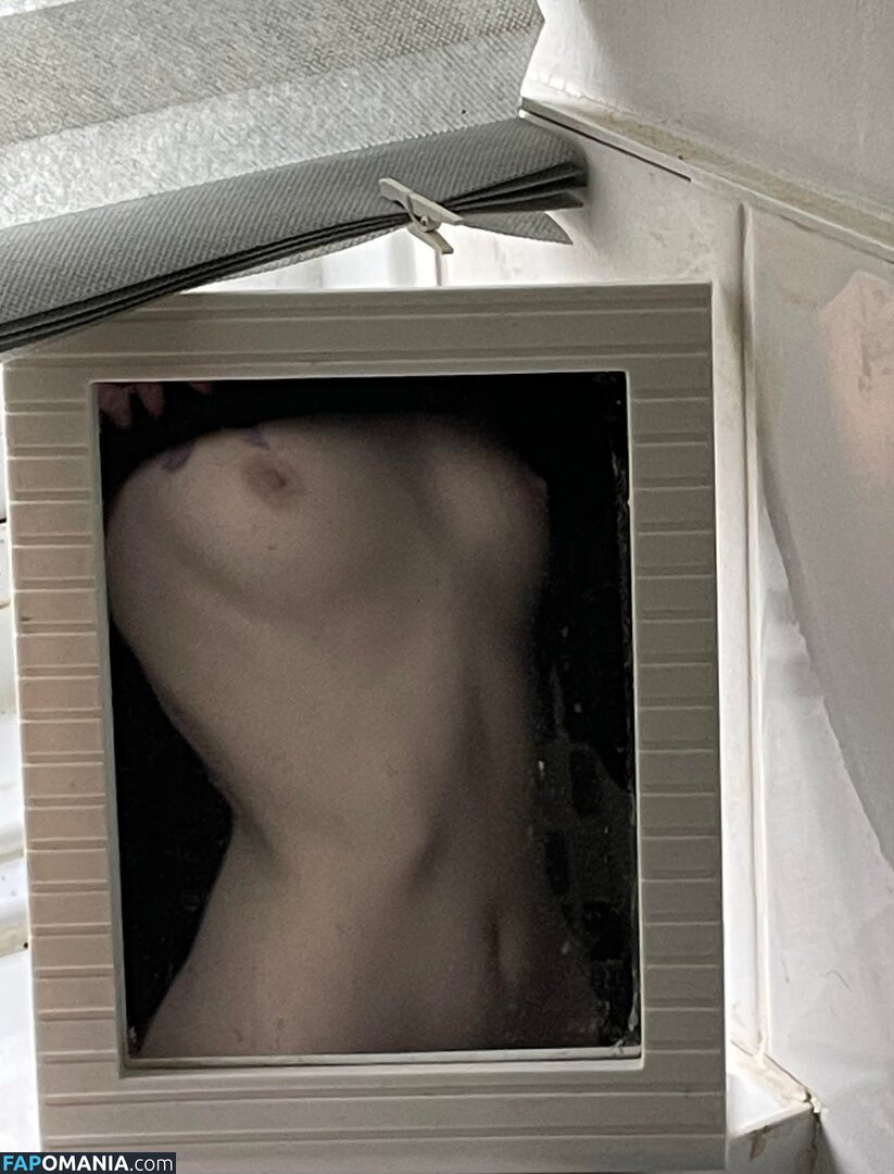 Bat Brookes / Løu Förest / Msgh0stpixie / abrattypixie / babypumpkin / gh0st._.pixie / msghostie_ / xopixiekittyxo Nud OnlyFans  Fotografie scursă #1