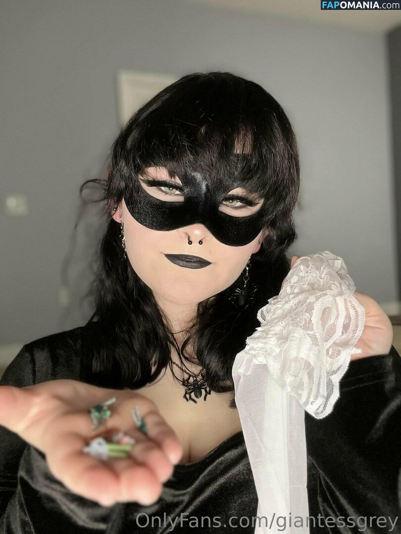 giantessgrey / grimlygrey Nud OnlyFans  Fotografie scursă #19