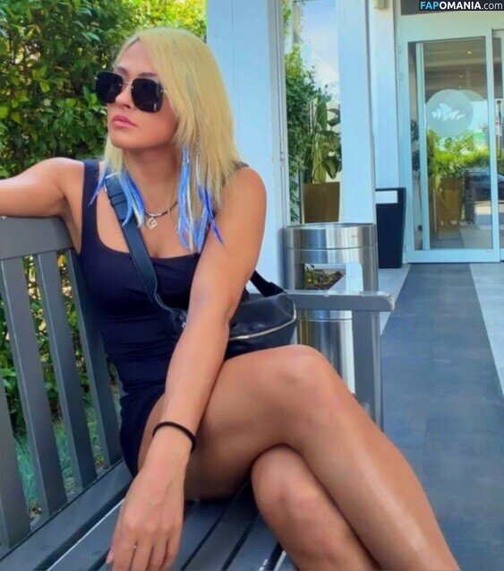 0221giulia / Giulia / giulia0221g / giuliaottorini / scientwehst Nud OnlyFans  Fotografie scursă #514