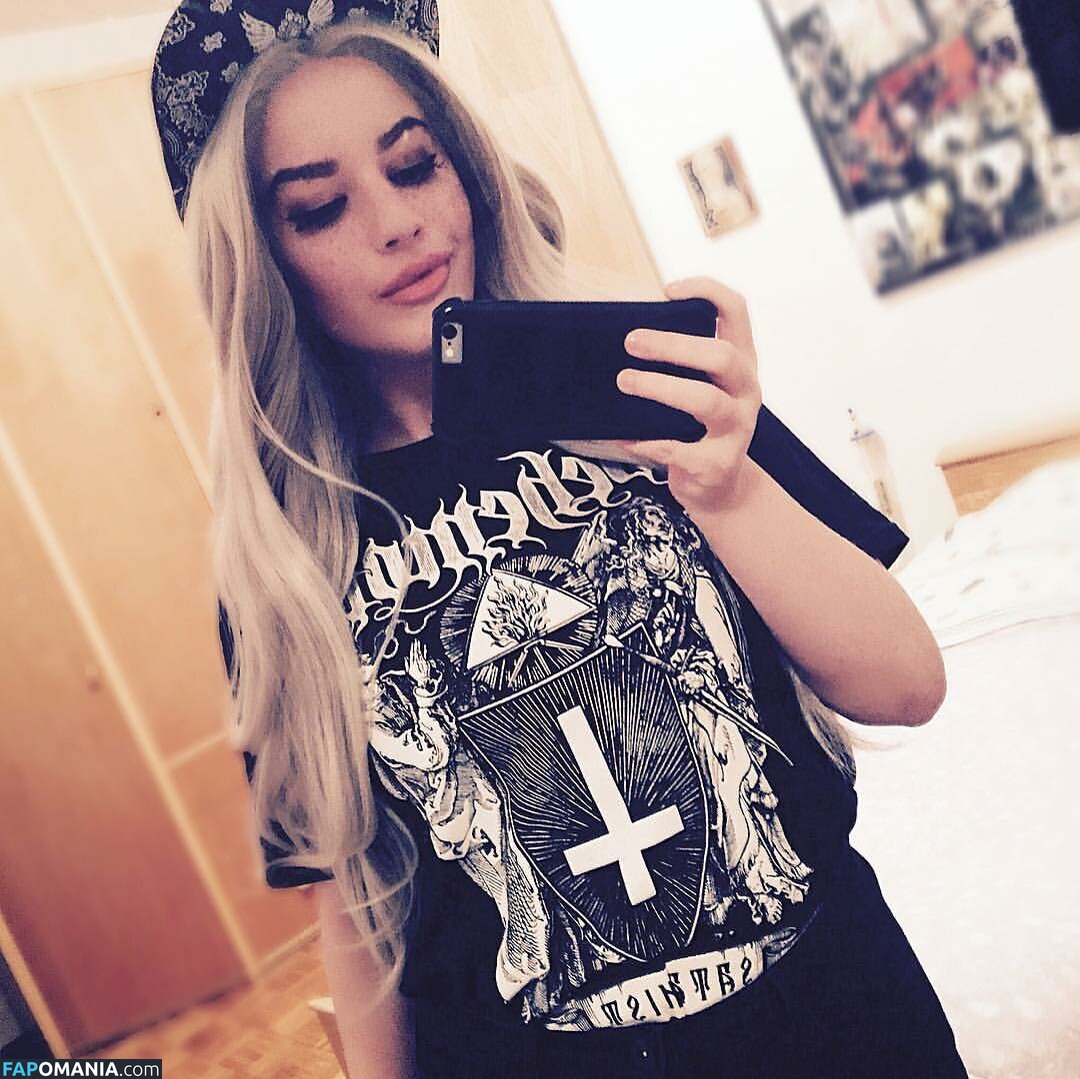 GiuliaMoon / moonchild_77 / moonchild_777 Nud OnlyFans  Fotografie scursă #33