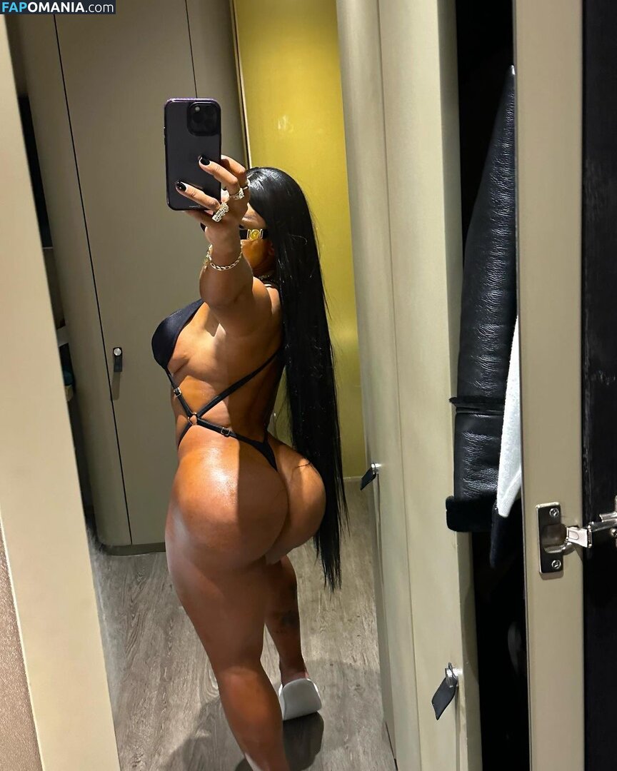 Gladiolis Juma A. / Gladiolisfit Nud OnlyFans  Fotografie scursă #2