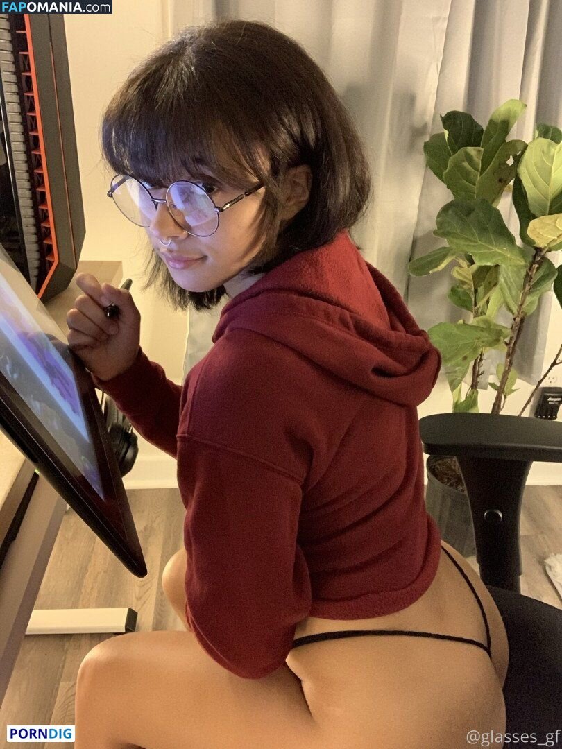 glasses_gf Nud OnlyFans  Fotografie scursă #57