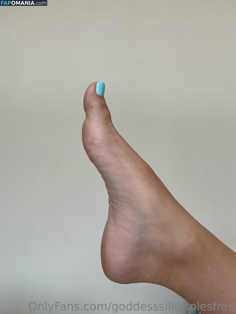 goddesssilkysolesfree / theeepursuitofselflove Nud OnlyFans  Fotografie scursă #1