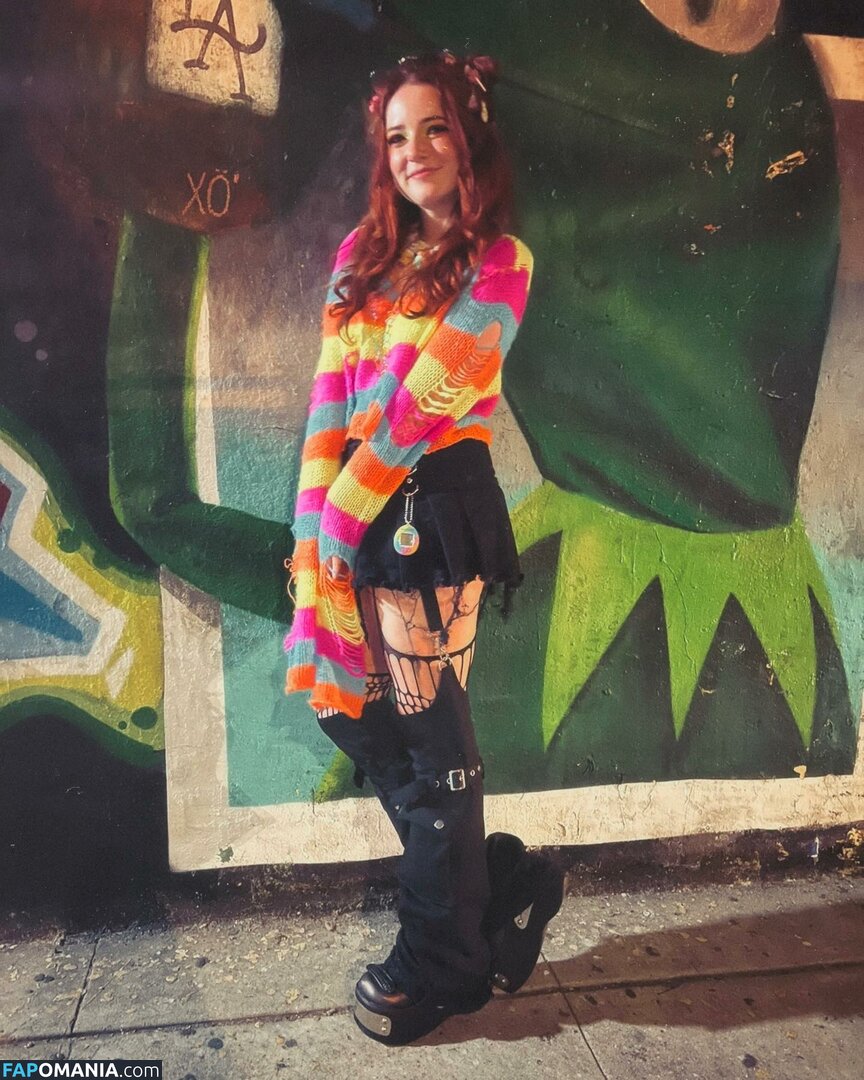 Erin Timony / Fresh Blush ASMR / Goodnight Moon / fresh.blush / goodnightmoonasmr Nud OnlyFans  Fotografie scursă #10