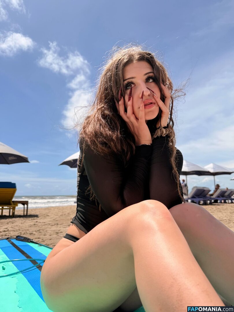 gospozhaevelin / koletocha Nud OnlyFans  Fotografie scursă #13