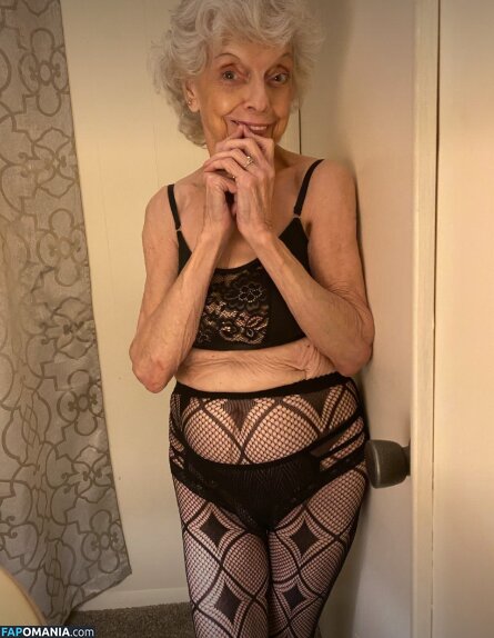 Grandma Linda Lindahope1939 Lucy-cutest / grandma_lindaaa / lindahope1939 Nud OnlyFans  Fotografie scursă #5