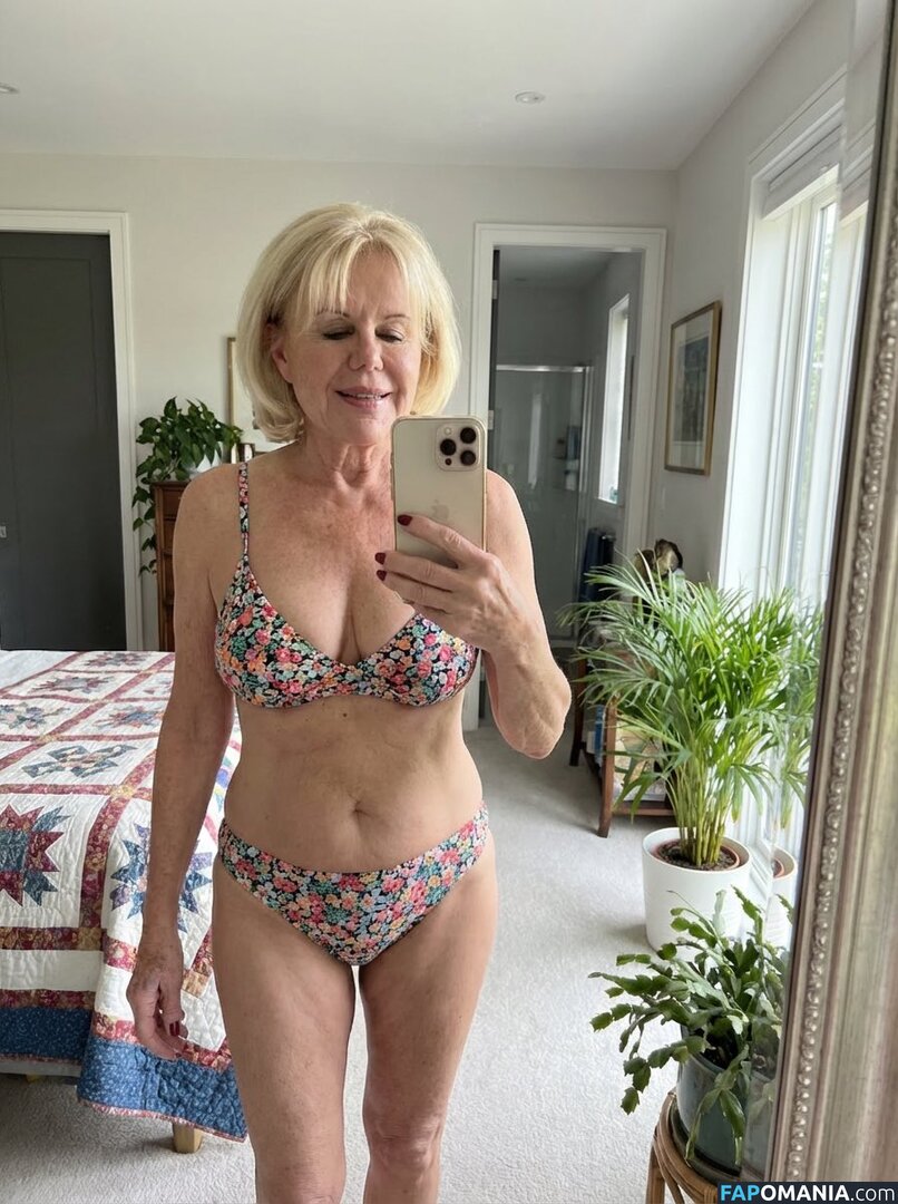 GrannyKatheryn / grandmakathryyn / grannykathryn / https: / yourgrannykat Nud OnlyFans  Fotografie scursă #1