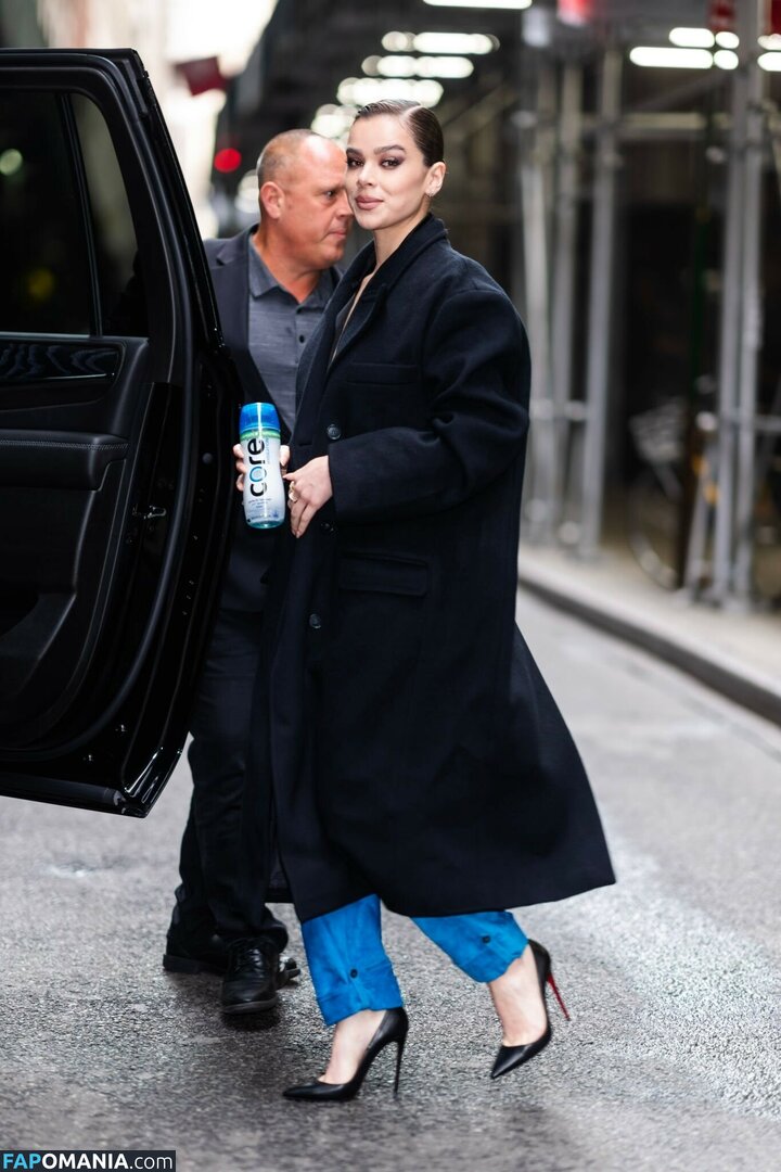 Hailee Steinfeld / haileesteinfeld / https: Nud OnlyFans  Fotografie scursă #41