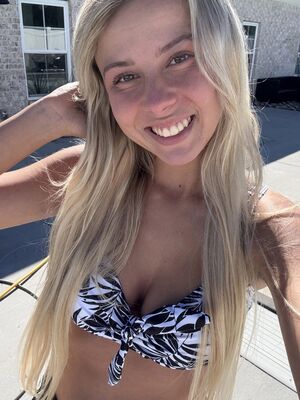 Hailey Welch (Hawk Tuhh Girl
