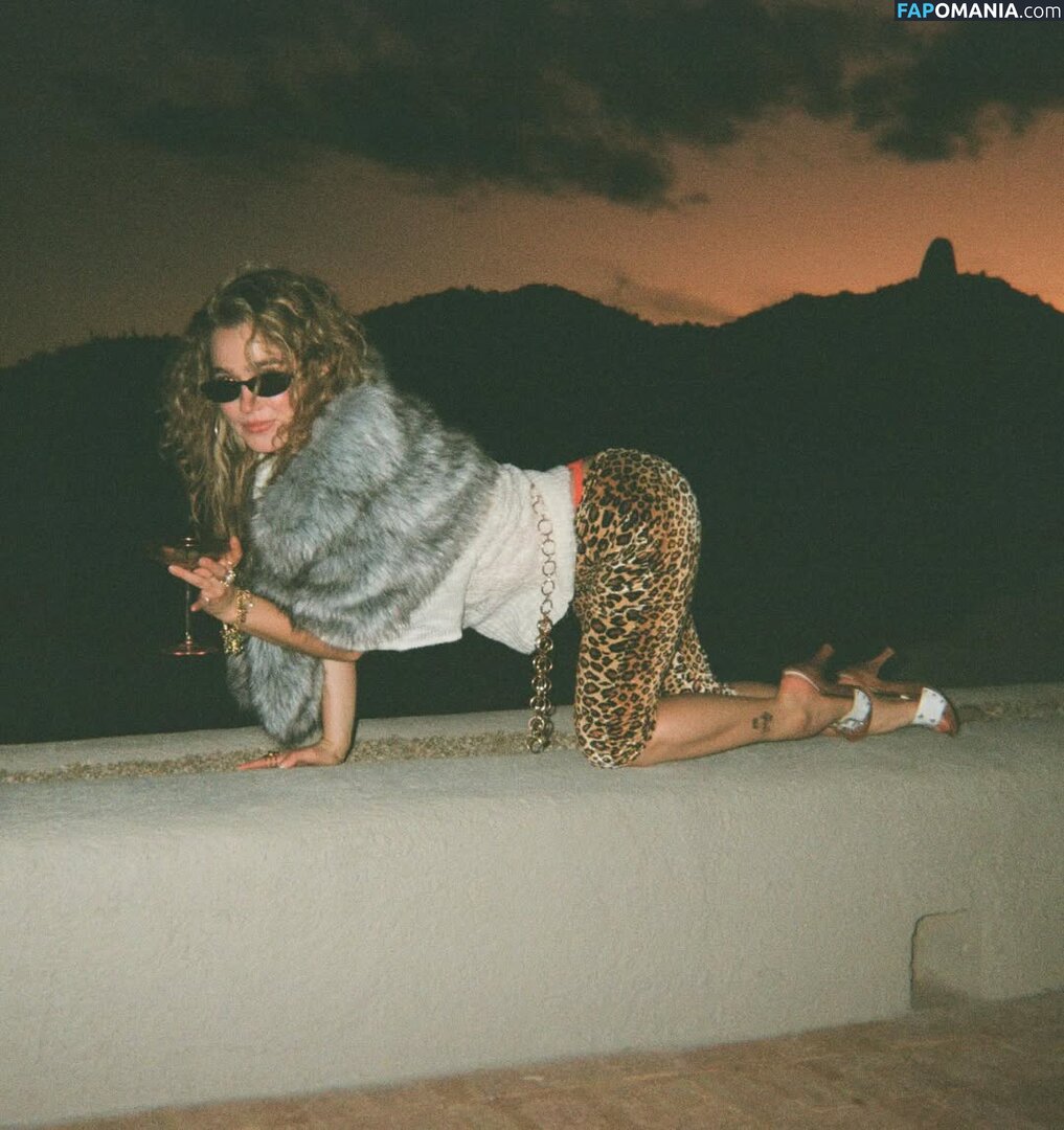 Haley Lu Richardson / haleyluhoo Nud OnlyFans  Fotografie scursă #205