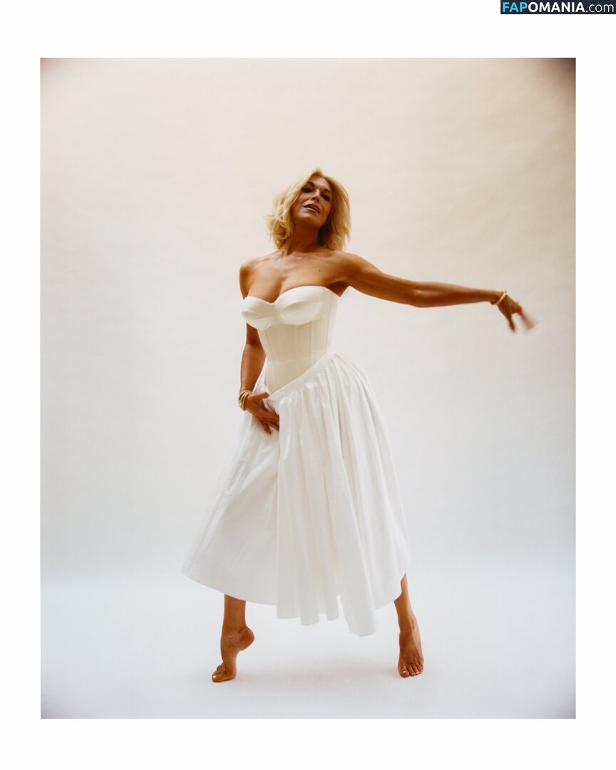 Hannah Waddingham / hannah_waddingham Nud OnlyFans  Fotografie scursă #2