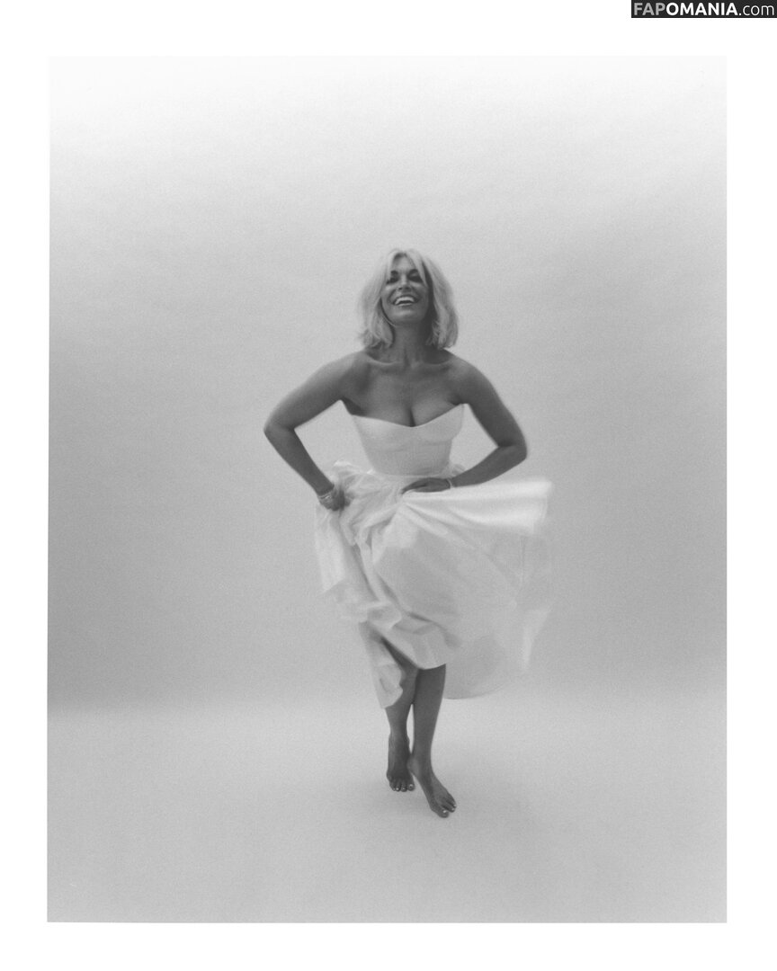 Hannah Waddingham / hannah_waddingham Nud OnlyFans  Fotografie scursă #8