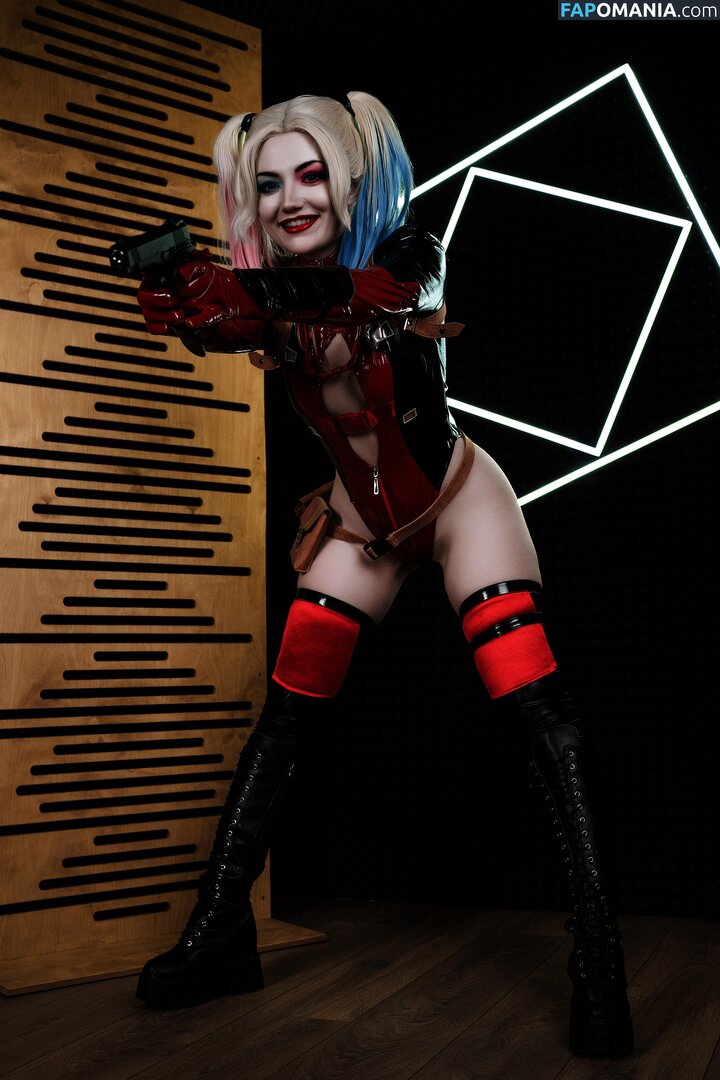 Harley Quinn Cosplay Nud OnlyFans  Fotografie scursă #14
