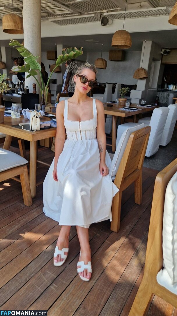 Helen Flanagan Nud Fotografie scursă #16