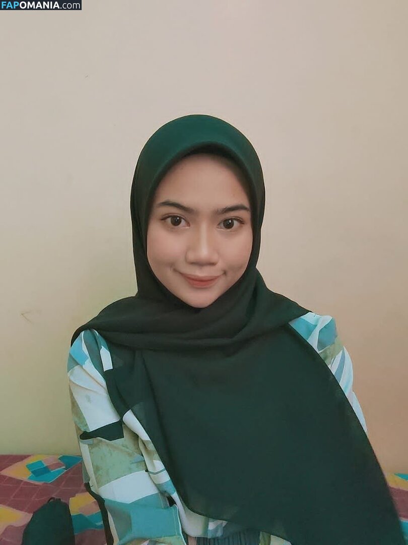 Hijab Off Girls / Hijab On Nud OnlyFans  Fotografie scursă #11