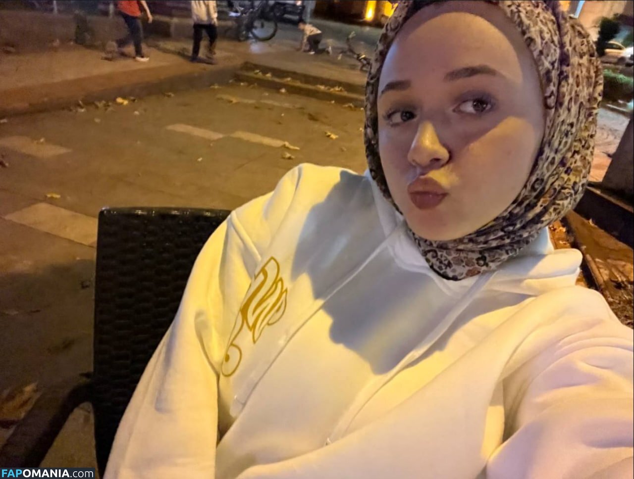 Hijab Off Girls / Hijab On Nud OnlyFans  Fotografie scursă #22
