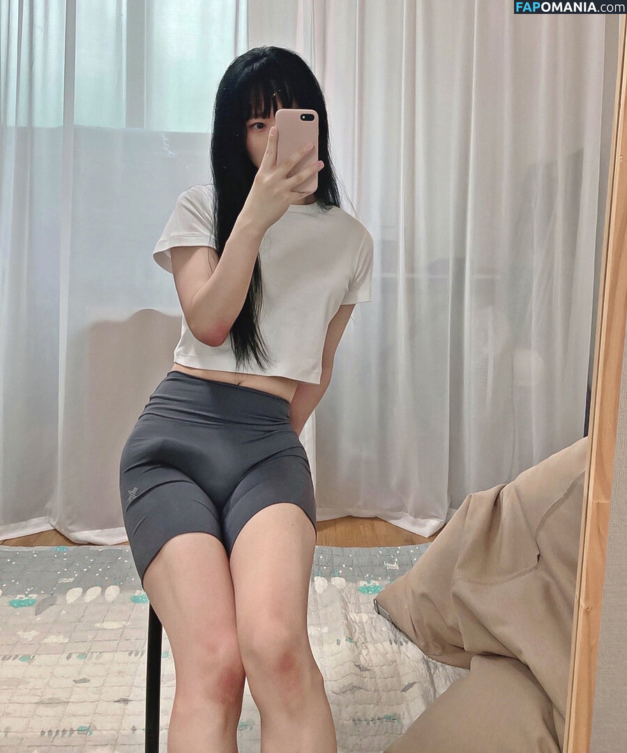 cd지금 / hijeegeum Nud OnlyFans  Fotografie scursă #2