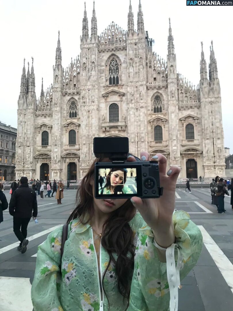 Huh Yunjin 허윤진 / LESSERAFIM / yunjin_lesserafims Nud OnlyFans  Fotografie scursă #29