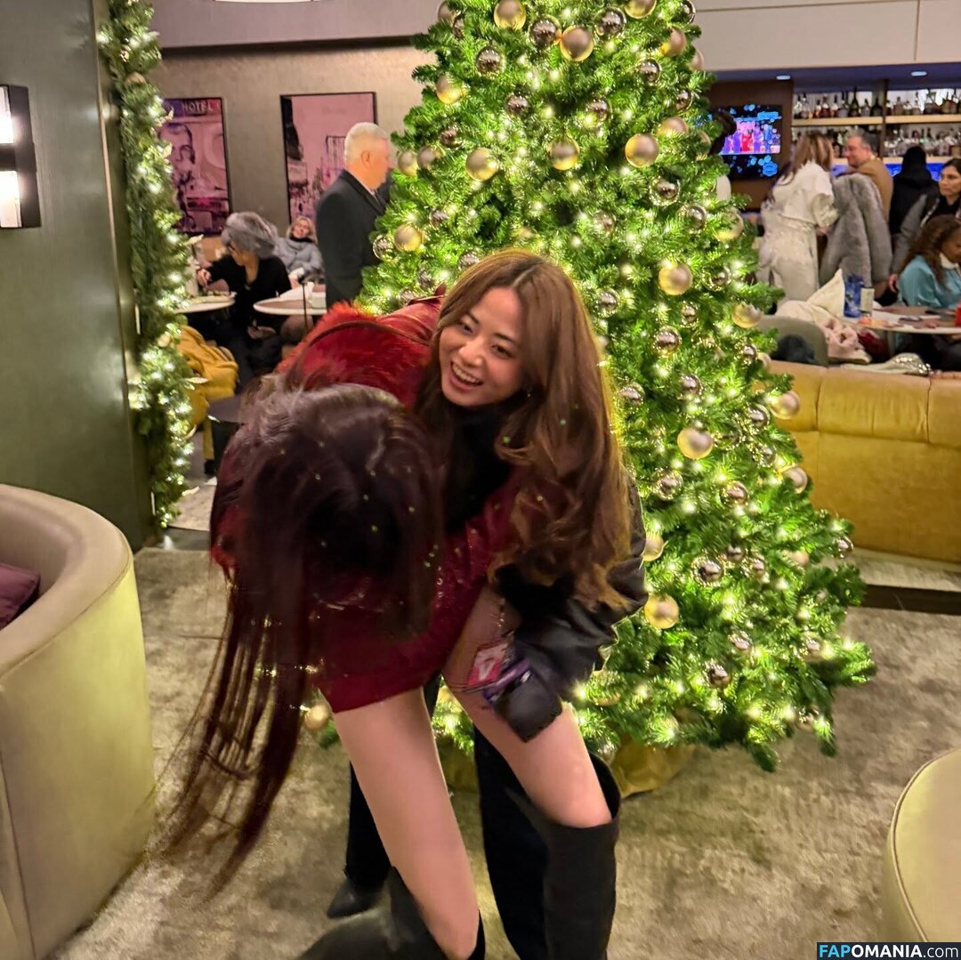 Huh Yunjin 허윤진 / LESSERAFIM / yunjin_lesserafims Nud OnlyFans  Fotografie scursă #46