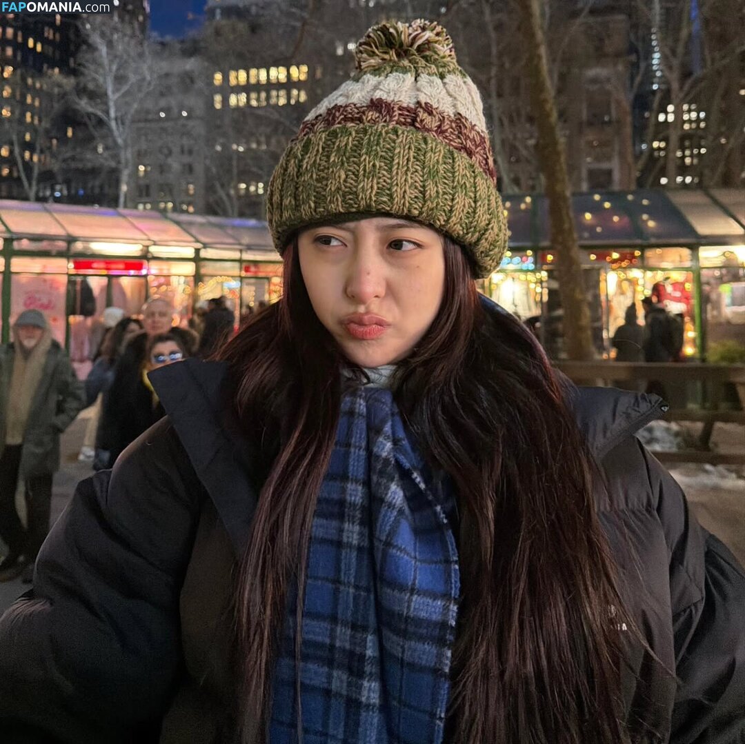 Huh Yunjin 허윤진 / LESSERAFIM / yunjin_lesserafims Nud OnlyFans  Fotografie scursă #51