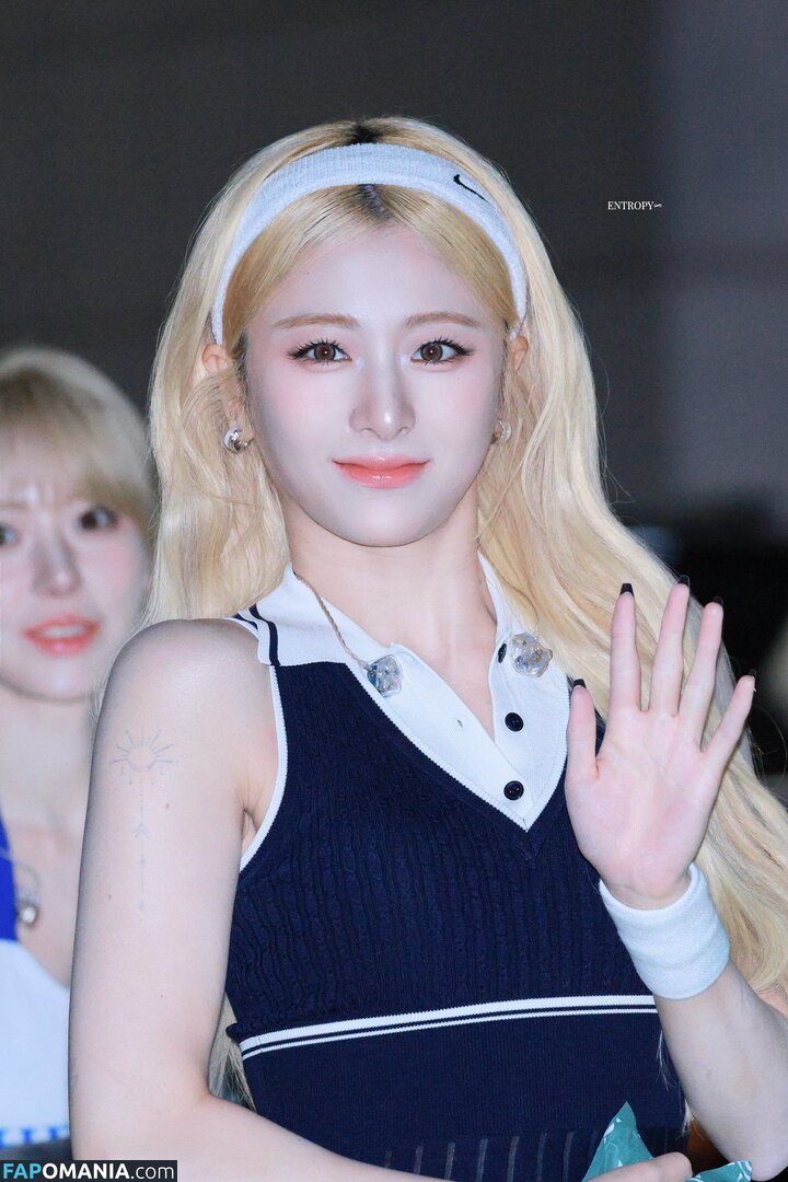 Huh Yunjin 허윤진 / LESSERAFIM / jenaissante Nud OnlyFans  Fotografie scursă #106