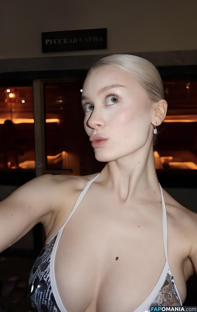 i_am_doshik / i_am_doshik  / i_am_doshik / Dasha Doshik Nud OnlyFans  Fotografie scursă #1