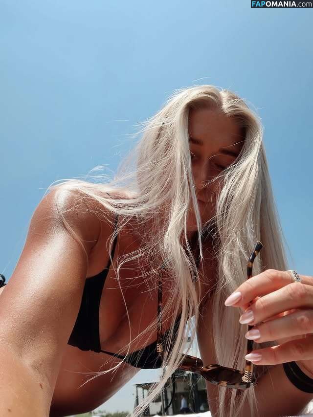 idakkarstoft / İda Kathrine Karstoft Nud OnlyFans  Fotografie scursă #1