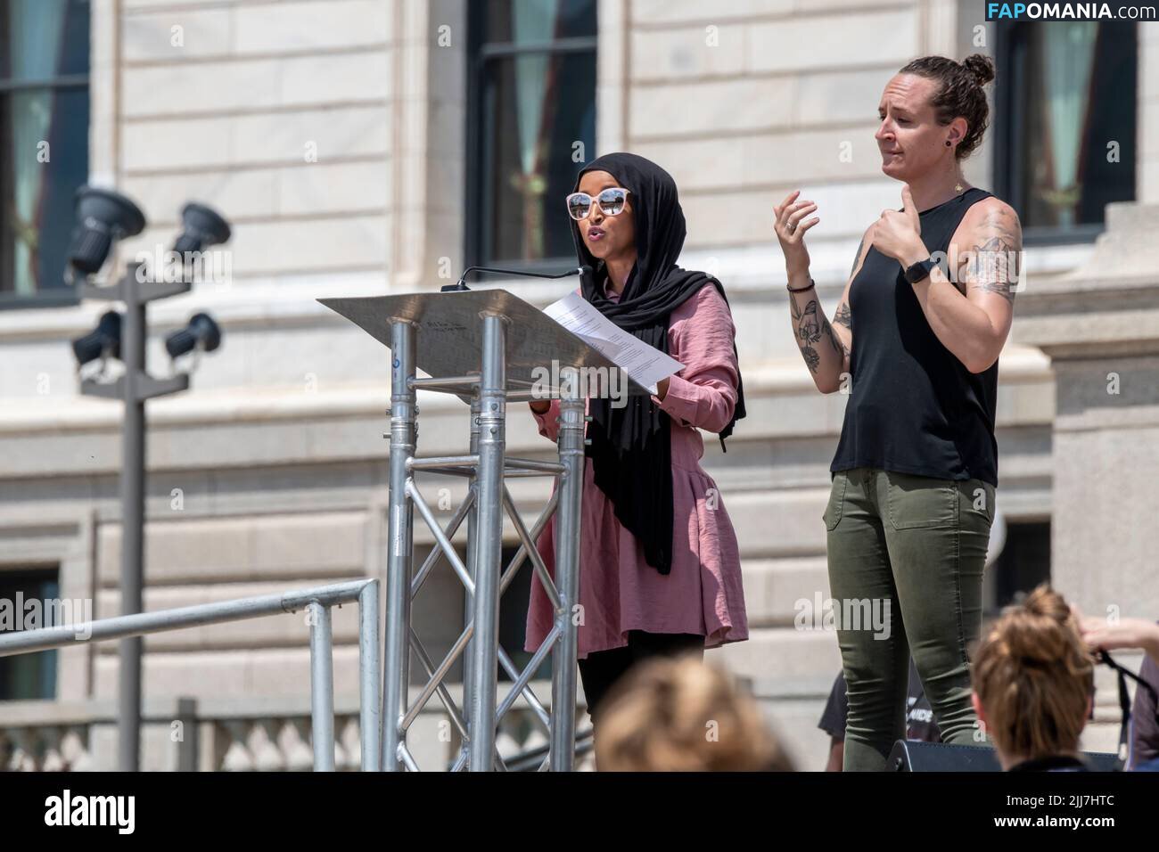 Ilhan Omar Nud OnlyFans  Fotografie scursă #10