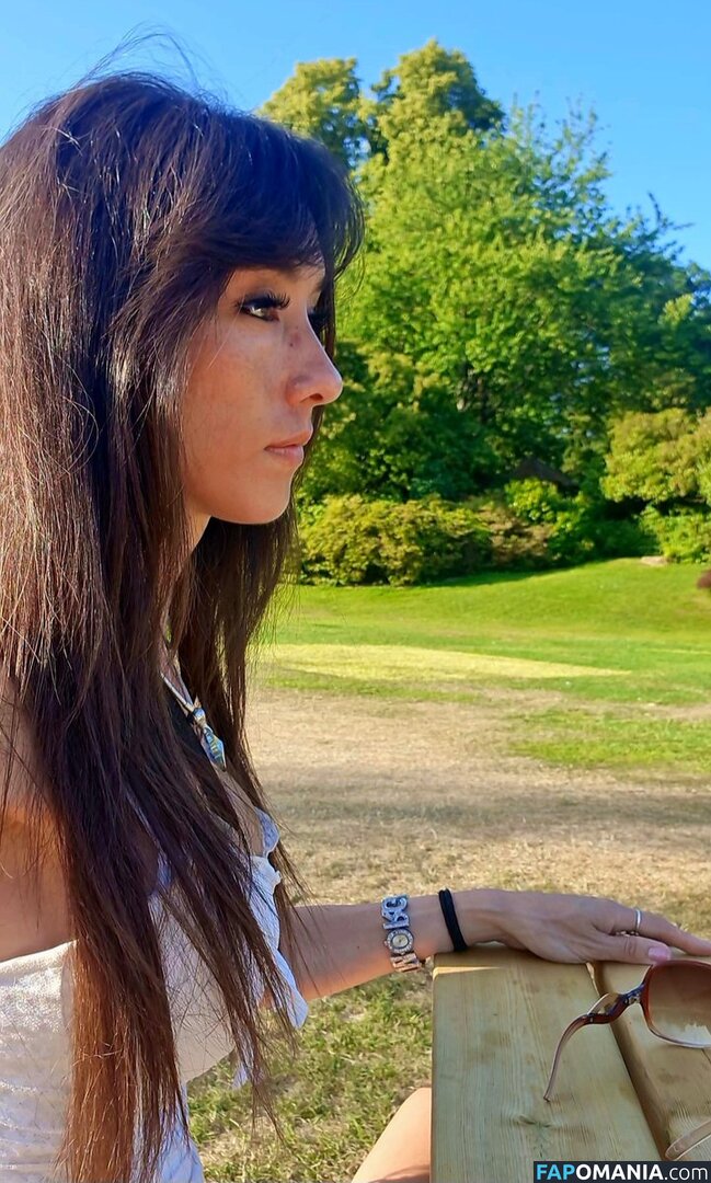 illeeria Nud OnlyFans  Fotografie scursă #5