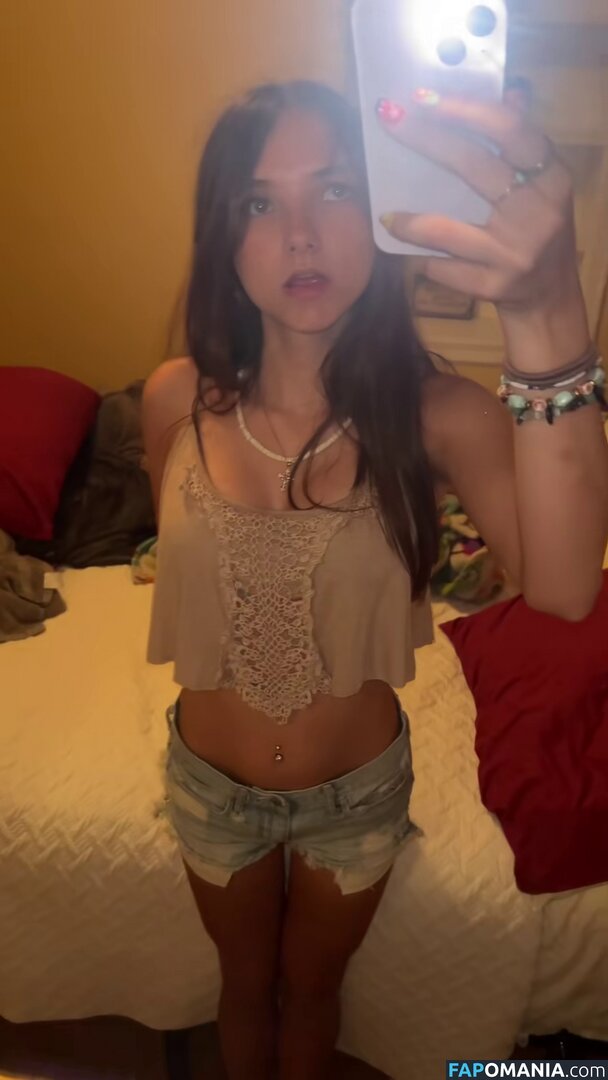 ilovebutterflieslolz123 Nud OnlyFans  Fotografie scursă #3