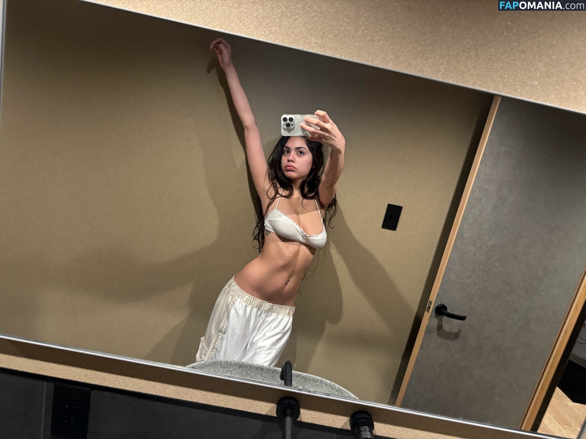 iluvmethemost / joselynalexandraaa Nud OnlyFans  Fotografie scursă #12