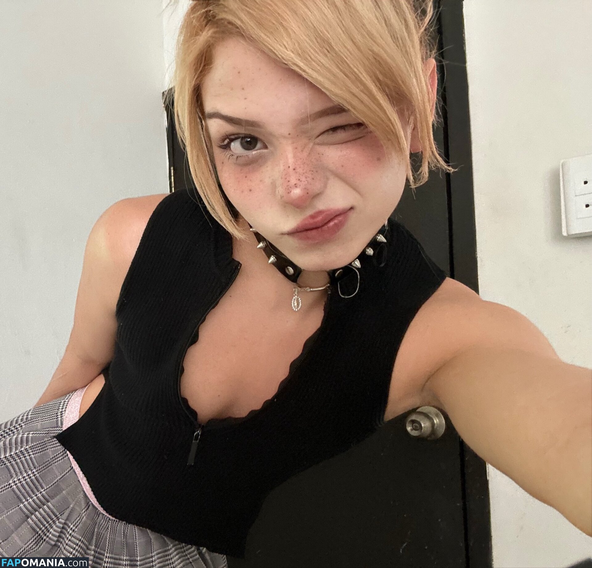 https: / imdinofer Nud OnlyFans  Fotografie scursă #1
