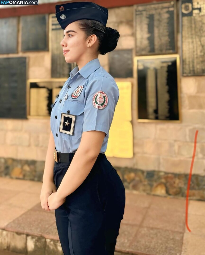 In And Out Uniform Nud OnlyFans  Fotografie scursă #46