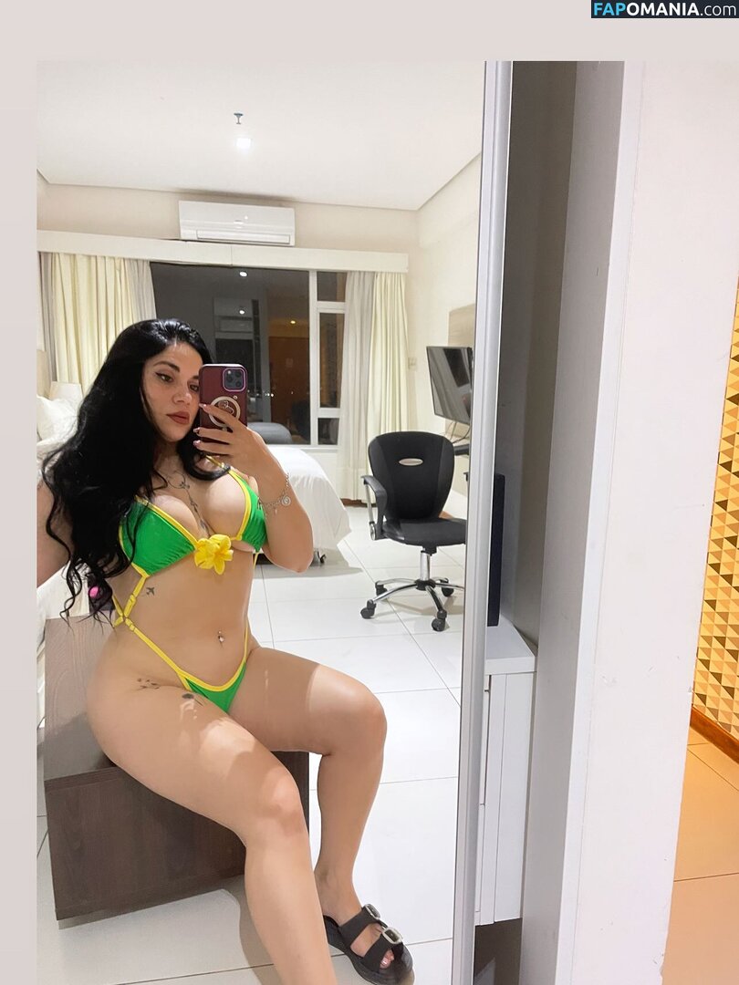 In And Out Uniform Nud OnlyFans  Fotografie scursă #92