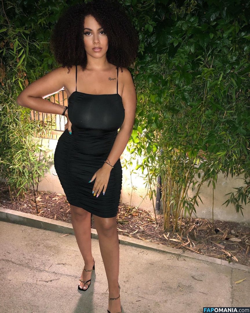 Ines Curly / curlygirl088 / ineees.acr Nud OnlyFans  Fotografie scursă #6