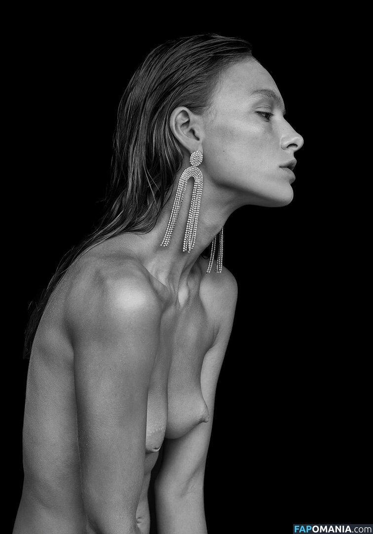 Irina Kovaleva / IrinaKovalev / https: / kovallevvva Nud OnlyFans  Fotografie scursă #7