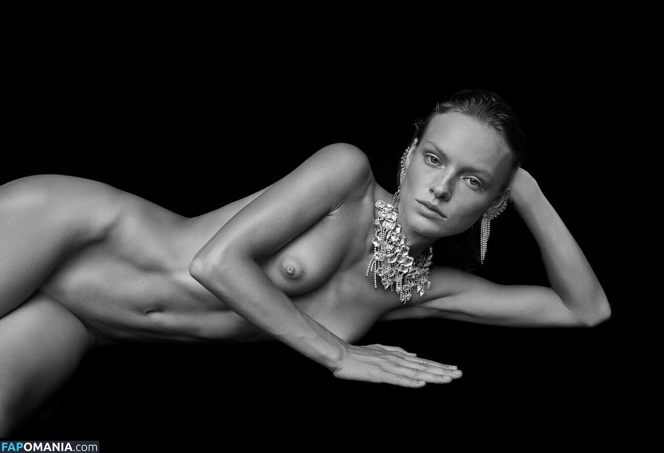 Irina Kovaleva / IrinaKovalev / https: / kovallevvva Nud OnlyFans  Fotografie scursă #10