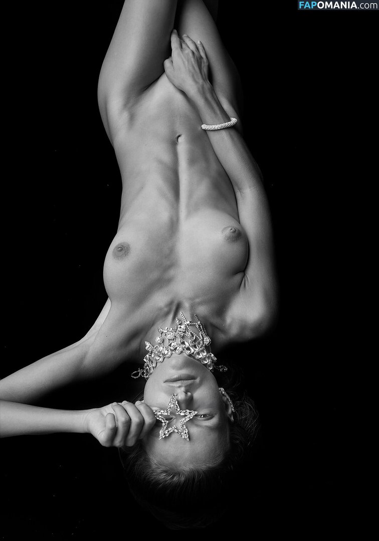 Irina Kovaleva / IrinaKovalev / https: / kovallevvva Nud OnlyFans  Fotografie scursă #12