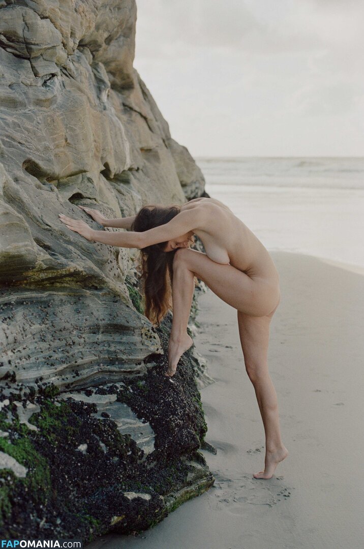 Isa Reda Nud OnlyFans  Fotografie scursă #19