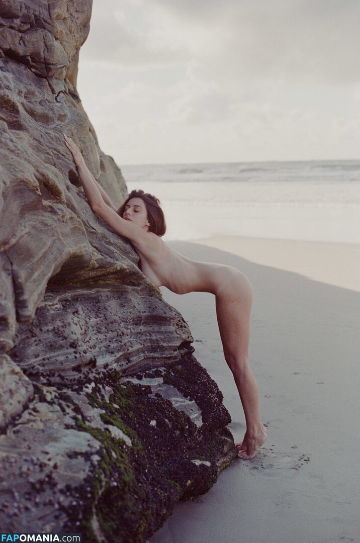 Isa Reda Nud OnlyFans  Fotografie scursă #23