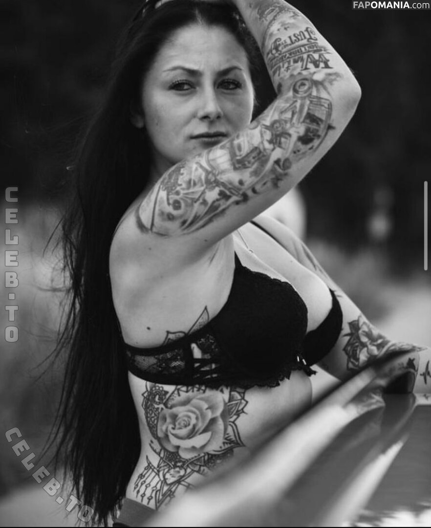 Isabell Reisinger / indiaromeo / isabell.reisinger / isabell_reisinger / isabellreisinger Nud OnlyFans  Fotografie scursă #5