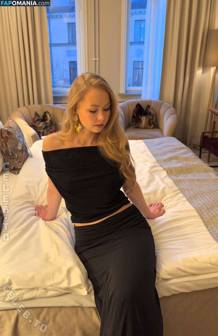 Izaandelle / _izaandelle_ Nud OnlyFans  Fotografie scursă #11