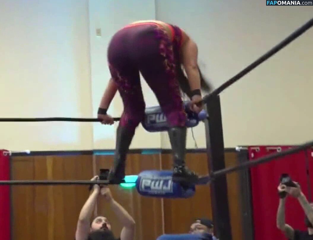 ItsIzzyMania / Izzy Moreno / WWYTWrestling Nud OnlyFans  Fotografie scursă #57