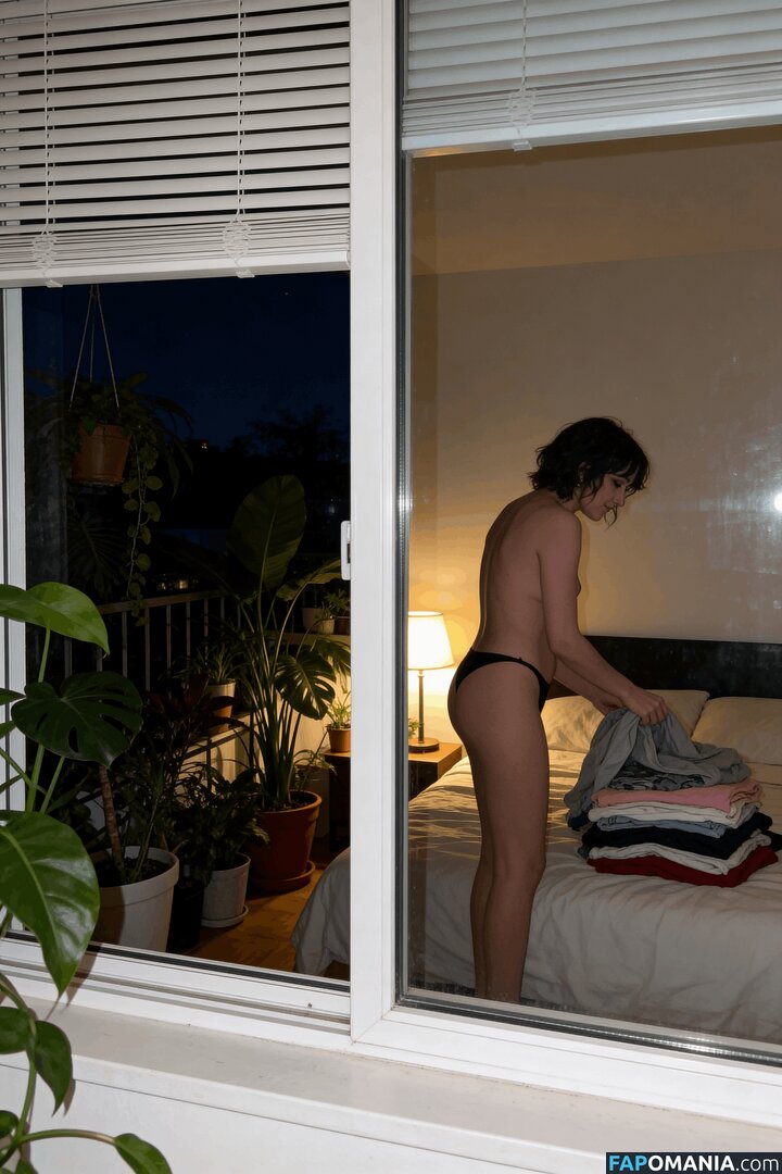 Izzzyzzz / https: Nud OnlyFans  Fotografie scursă #3