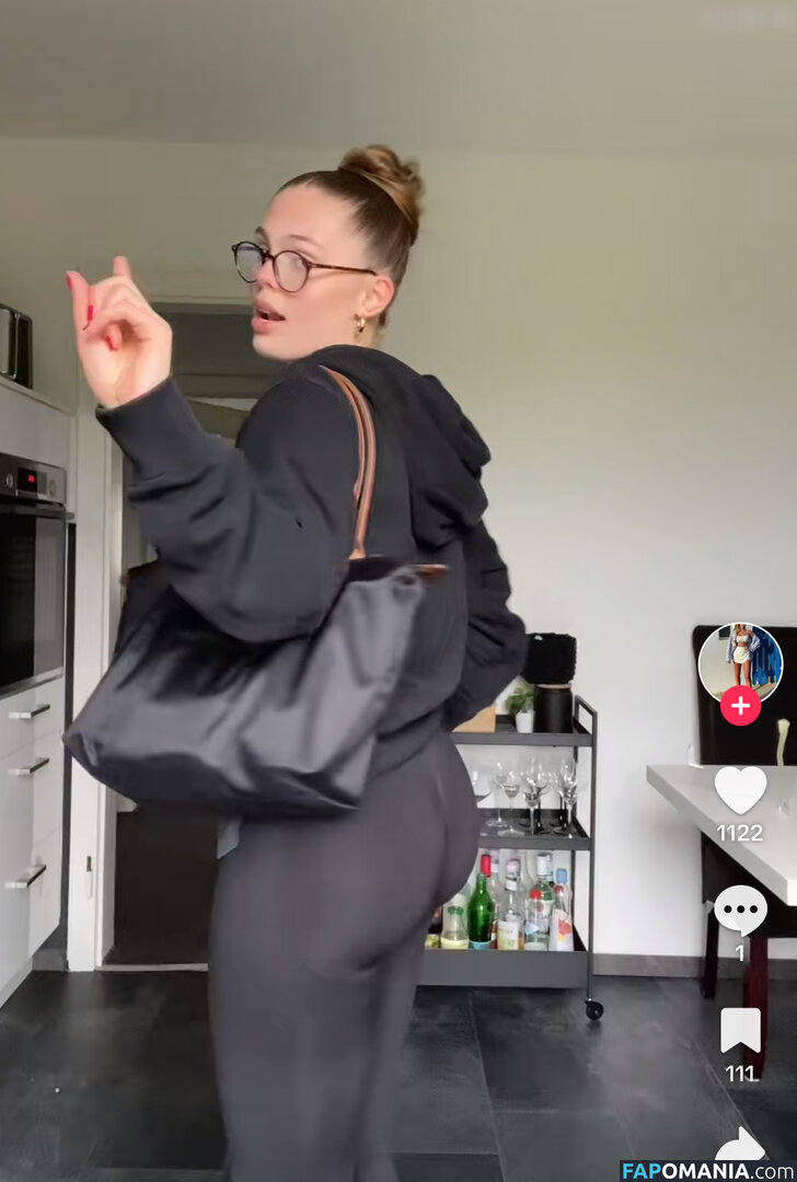 Jelle Karbstein / Jellefeline / jelenajensen Nud OnlyFans  Fotografie scursă #158