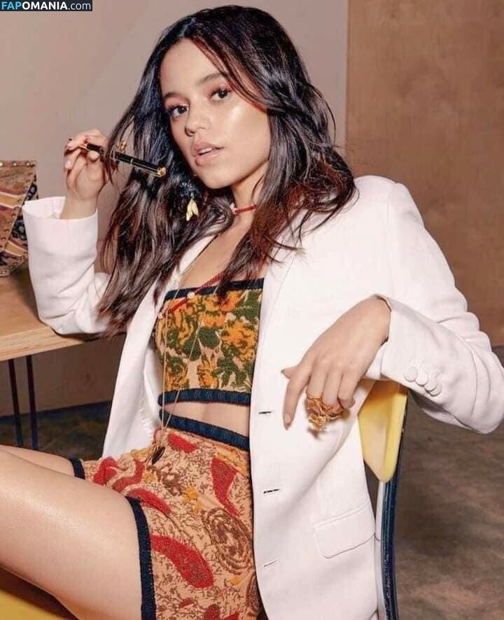 Jenna Ortega / Page / jennaortega Nud OnlyFans  Fotografie scursă #14