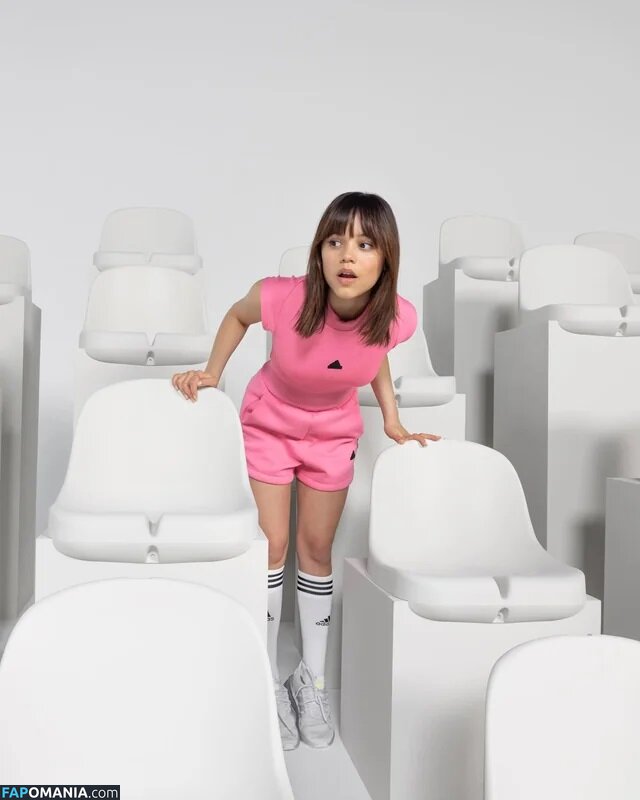 Jenna Ortega / Page / jennaortega Nud OnlyFans  Fotografie scursă #53