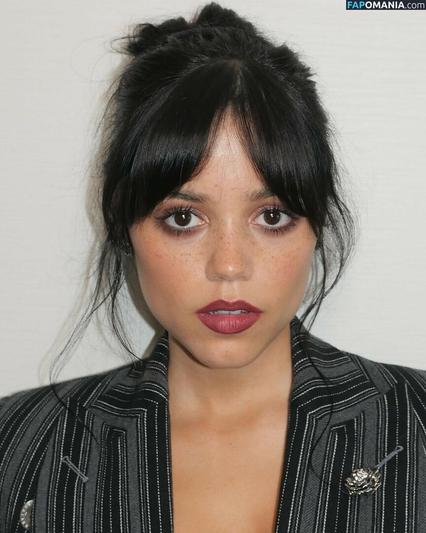 Jenna Ortega / Page / jennaortega Nud OnlyFans  Fotografie scursă #1406