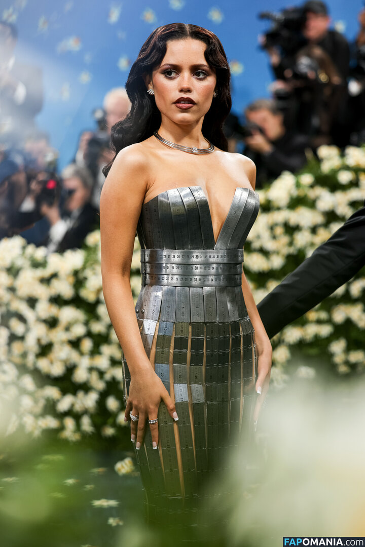 Jenna Ortega / Page / jennaortega Nud OnlyFans  Fotografie scursă #1582