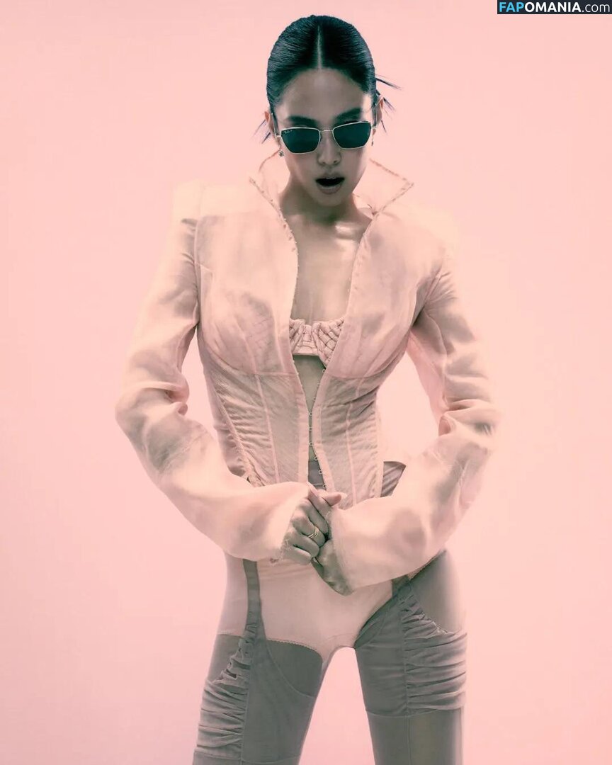 Blackpink / Jennie | BLΛƆKPIИK / jennierubyjane / sheflieshigh Nud OnlyFans  Fotografie scursă #511